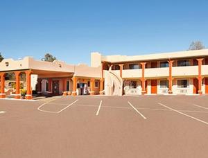 Super 8 Payson property photo
