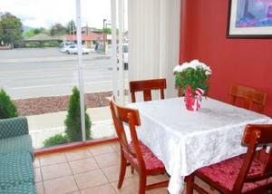 Rodeway Inn & Suites Yakima property photo