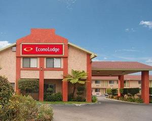 Econo Lodge North property photo