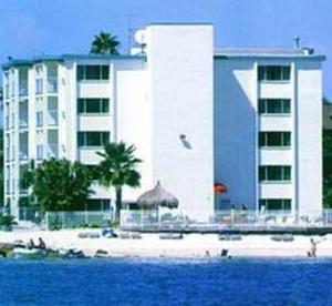 Econo Lodge On The Beach property photo