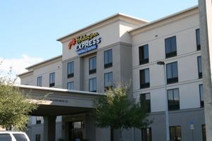 Holiday Inn Express Hotel & Suites TAMPA-ANDERSON RD/VETERANS EXP property photo