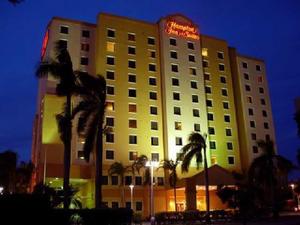 Hampton Inn  Suites  MiamiAirport SouthBlue Lagoon property photo