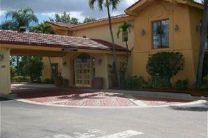 La Quinta Inn Fort Myers Central property photo