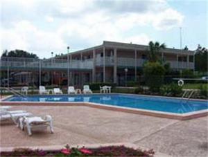 Travelodge Gainesville FL property photo